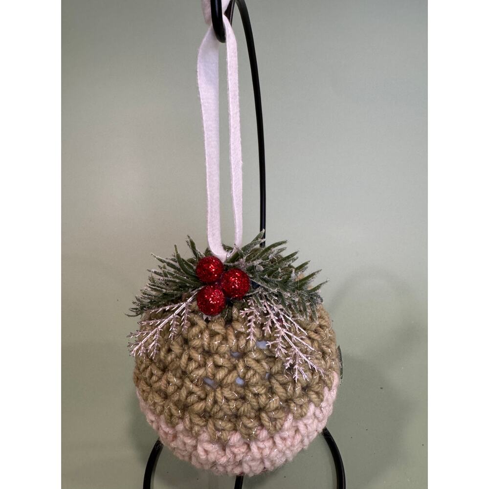 Handmade Crocheted Christmas Ornament Ball Bauble Tree Decoration   CO16 - Picture 2 of 4